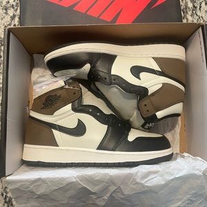 Jordan 1 Retro High Mochas